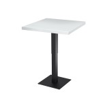 Mesa de cafetería ADAPTIVE con tablero de madera chapada