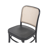 La silla de restaurante de madera LOOMI 811 Rattan Negra