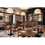 La silla de restaurante de madera ARDEN nogal